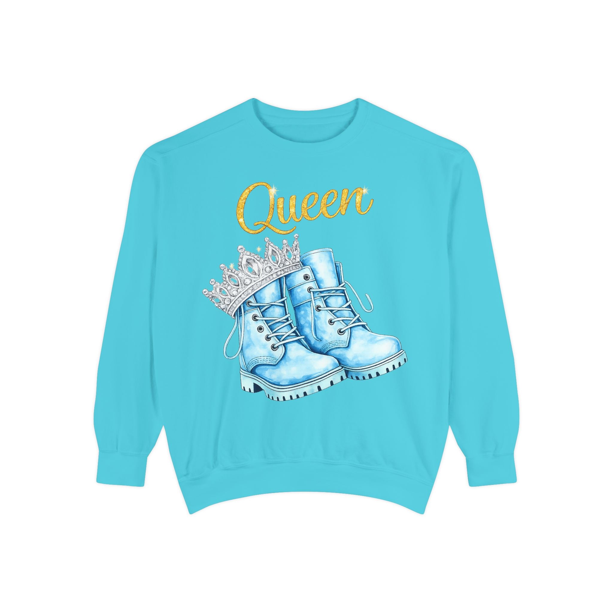 Queen Light Blue Boots Shirt – Pink Crown Graphic Tee, Cute Girly Streetwear, Fashion Queen Outfit, Trendy Women’s Statement T-Shirt