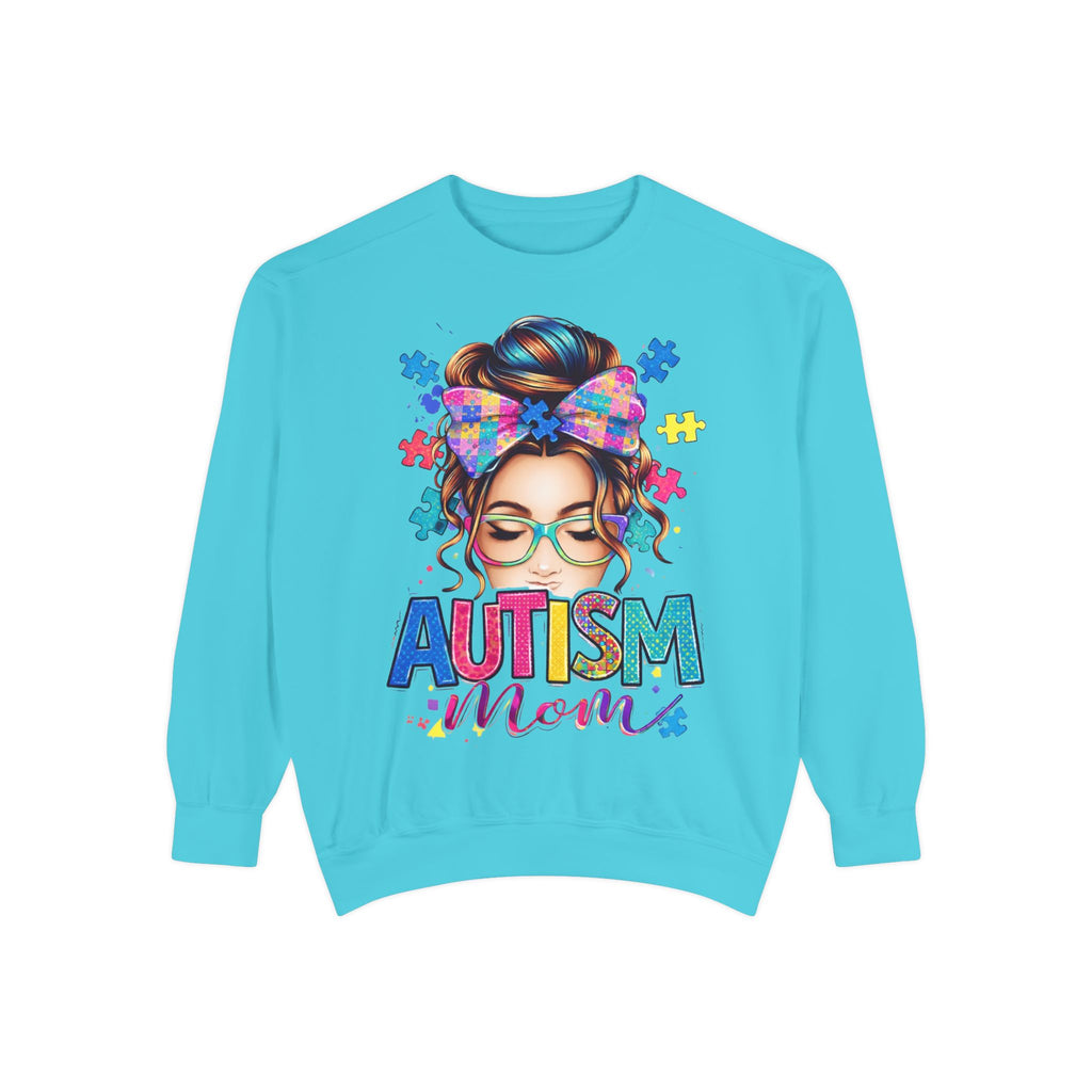 Autism Mom Sweatshirt — Colorful Puzzle Piece Mom Crewneck
