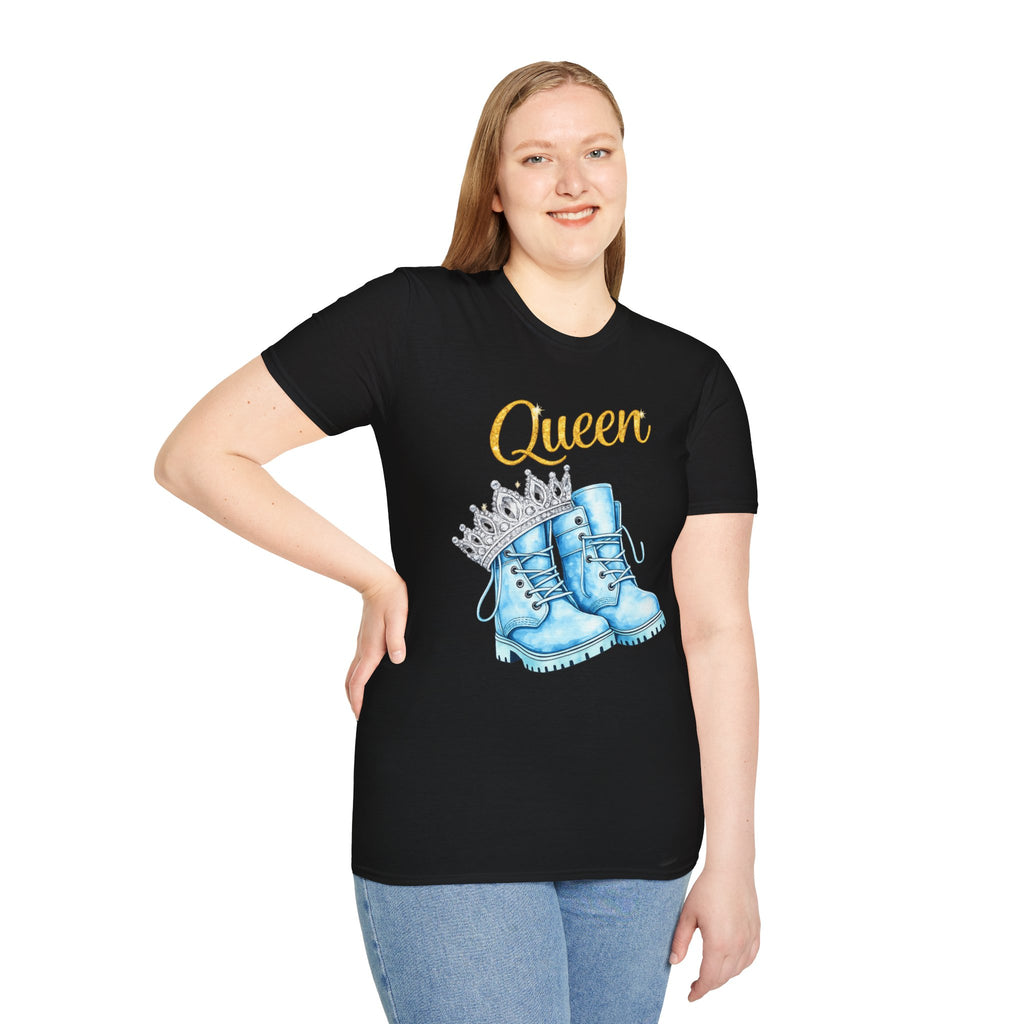 Queen Light Blue Boots Shirt – Pink Crown Graphic Tee, Cute Girly Streetwear, Fashion Queen Outfit, Trendy Women’s Statement T-Shirt