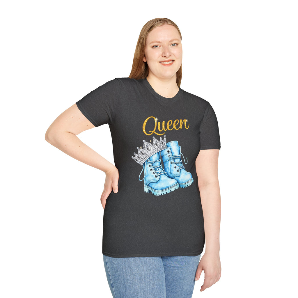 Queen Light Blue Boots Shirt – Pink Crown Graphic Tee, Cute Girly Streetwear, Fashion Queen Outfit, Trendy Women’s Statement T-Shirt