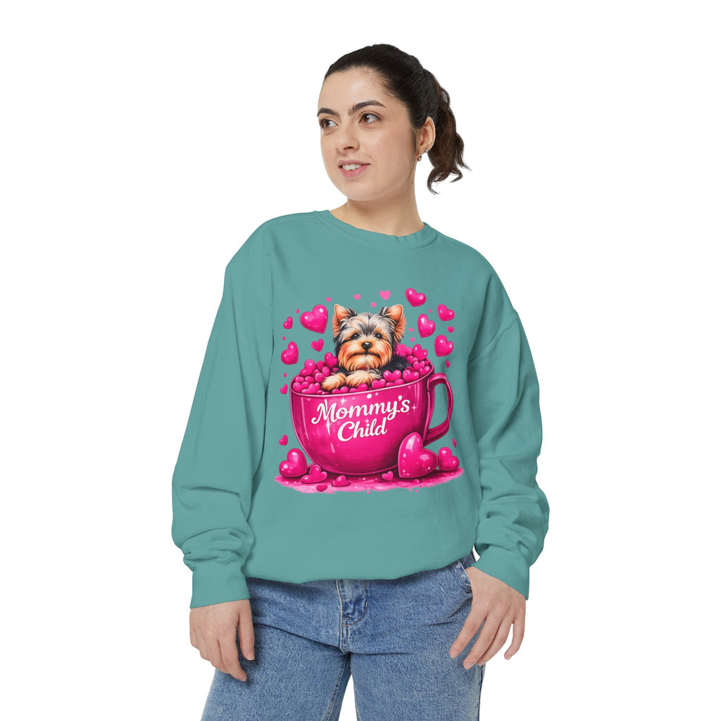 Mommy’s Child Yorkie Shirt – Cute Puppy in Mug Graphic Tee, Dog Lover Gift, Pink Heart Aesthetic, Yorkshire Terrier T-Shirt for Women
