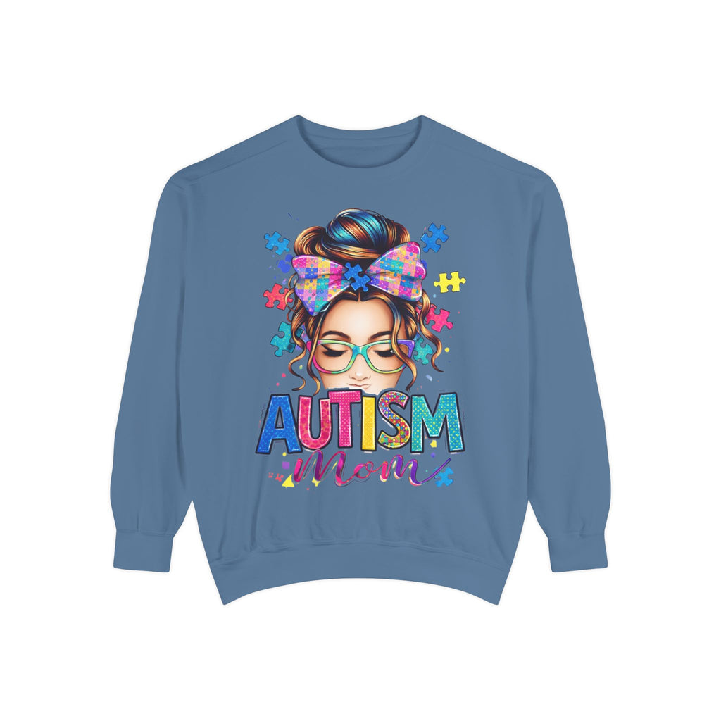Autism Mom Sweatshirt — Colorful Puzzle Piece Mom Crewneck