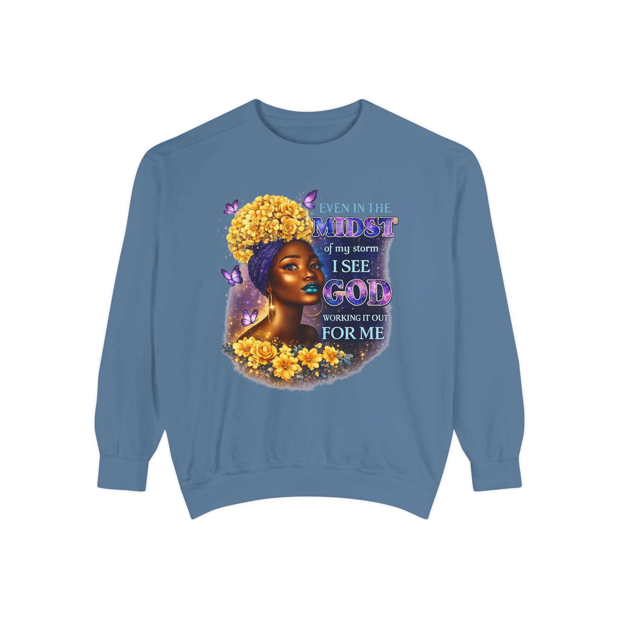 Even In The Midst I See God Sweatshirt – Faith-Based Floral Graphic Crewneck, Inspirational Christian Women’s Sweatshirt, Purple & Gold Aesthetic