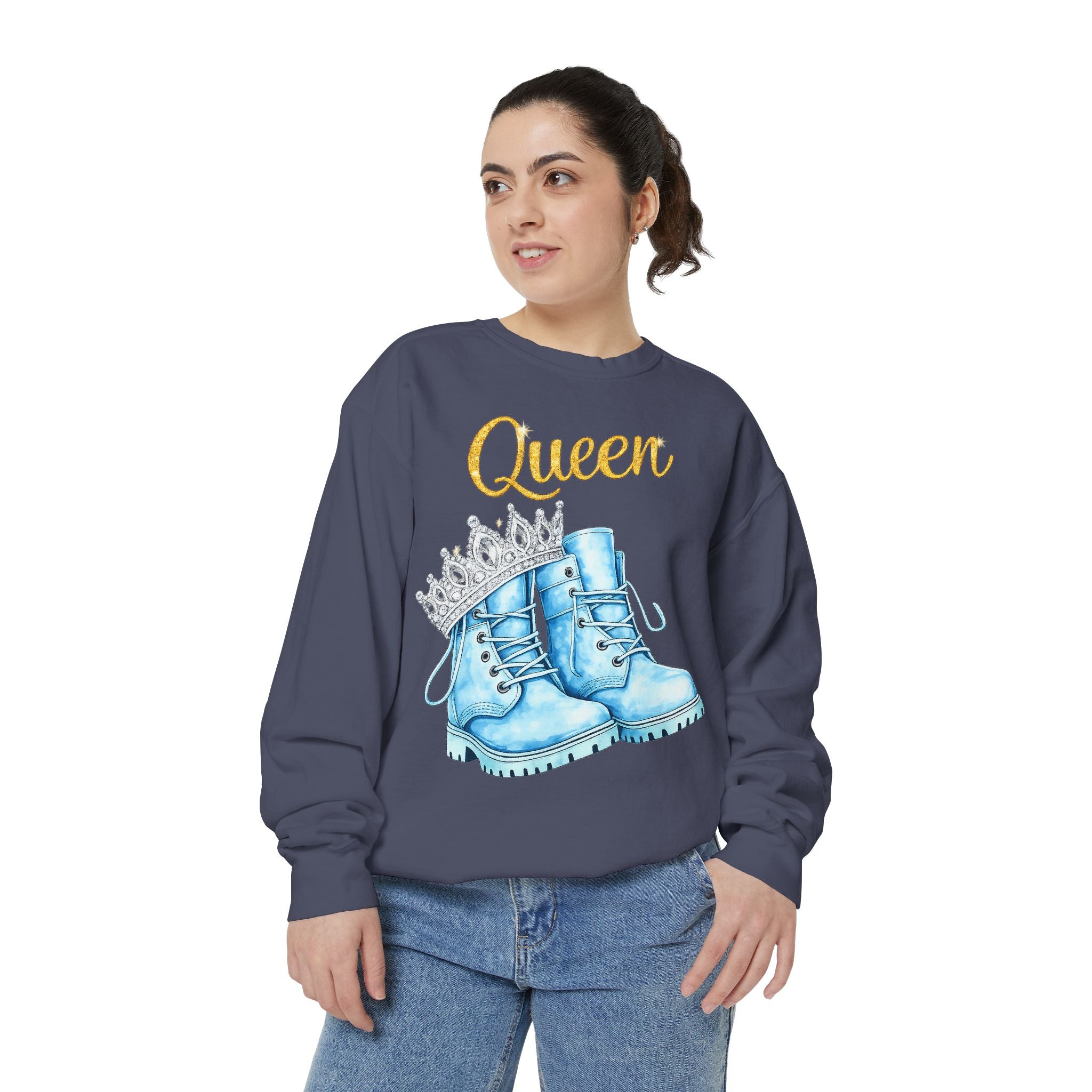 Queen Light Blue Boots Shirt – Pink Crown Graphic Tee, Cute Girly Streetwear, Fashion Queen Outfit, Trendy Women’s Statement T-Shirt